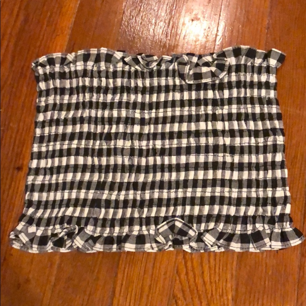 Checkered Scrunchy Crop Top